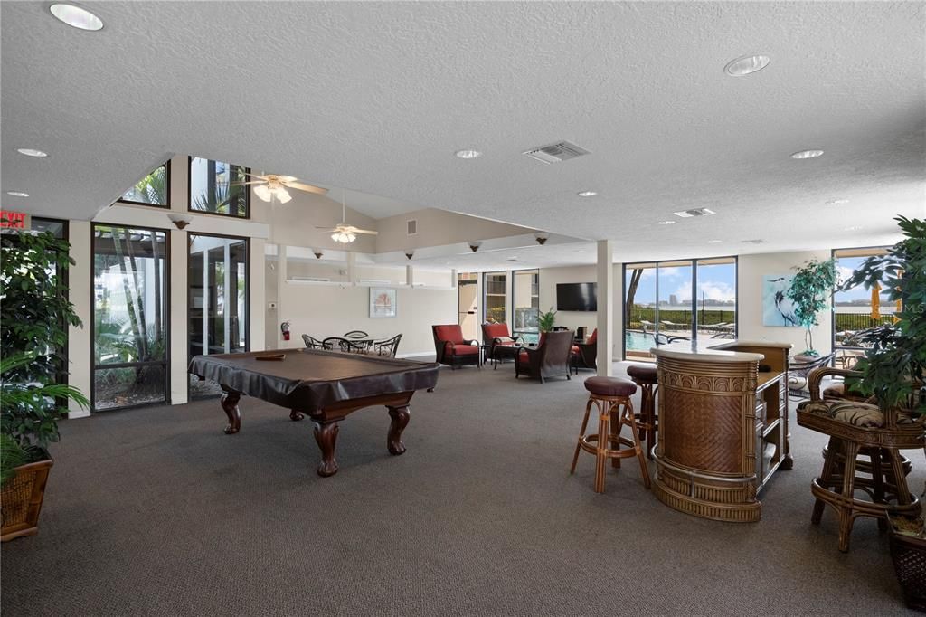 合同活跃: $699,000 (2 贝兹, 2 浴室, 1570 平方英尺)