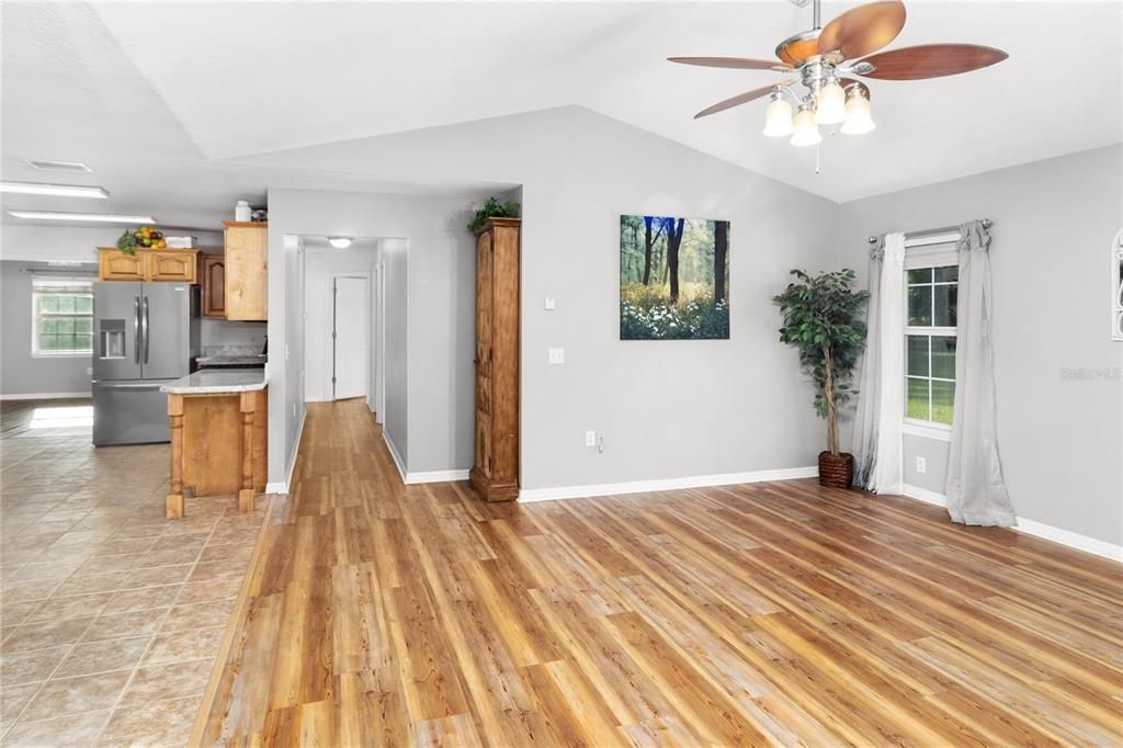 Active With Contract: $475,000 (5 beds, 4 baths, 3210 Square Feet)