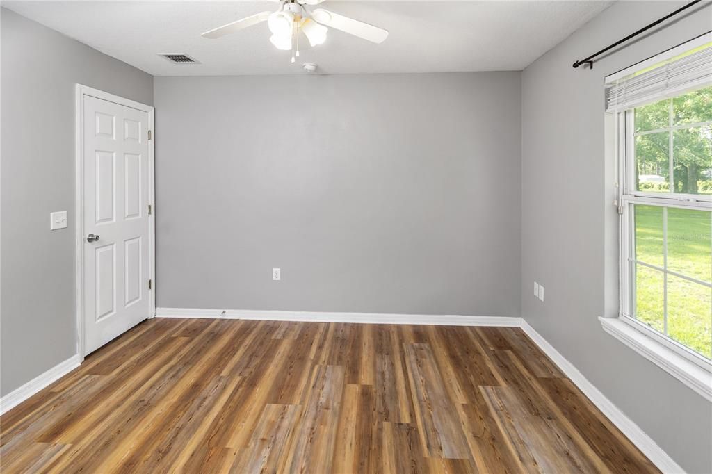 Active With Contract: $475,000 (5 beds, 4 baths, 3210 Square Feet)