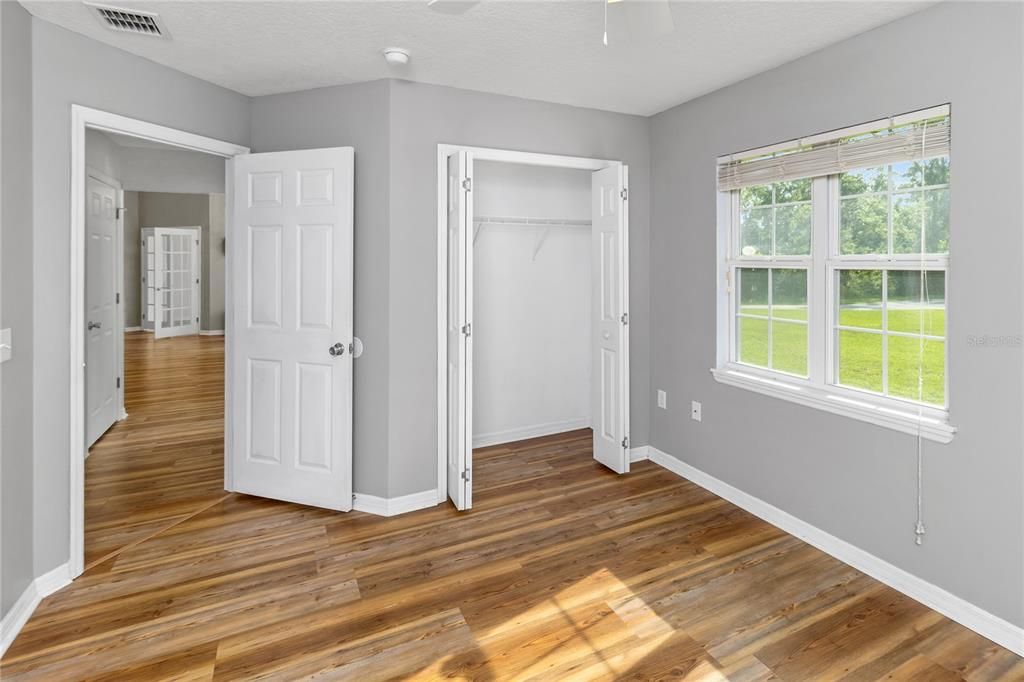 Active With Contract: $475,000 (5 beds, 4 baths, 3210 Square Feet)