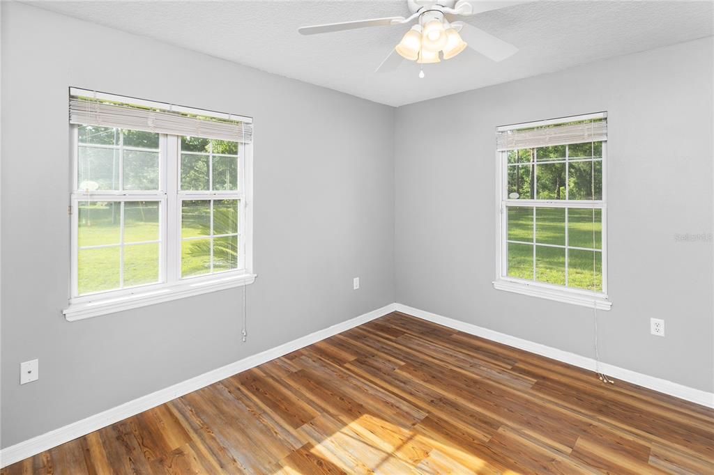 Active With Contract: $475,000 (5 beds, 4 baths, 3210 Square Feet)