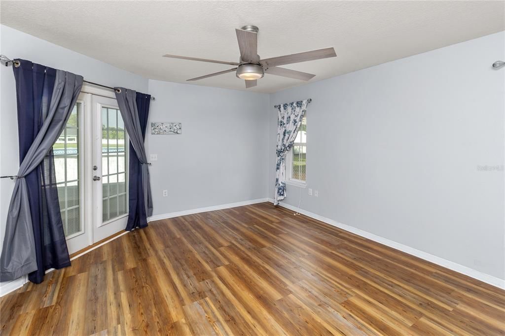 Active With Contract: $475,000 (5 beds, 4 baths, 3210 Square Feet)