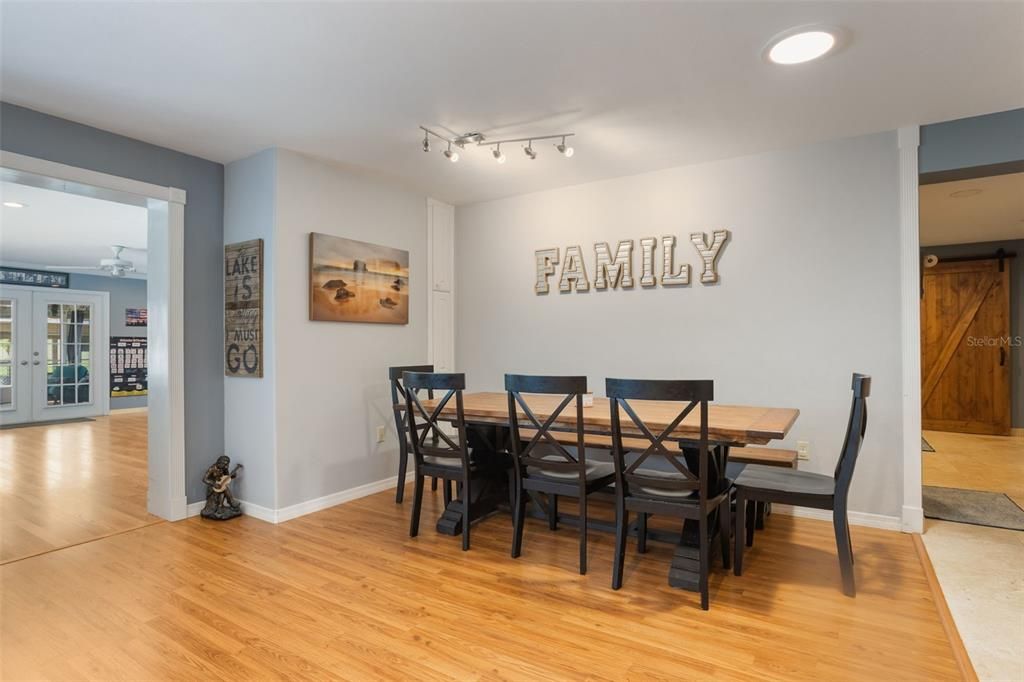 For Sale: $615,000 (3 beds, 2 baths, 2315 Square Feet)