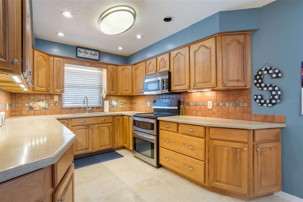 For Sale: $615,000 (3 beds, 2 baths, 2315 Square Feet)