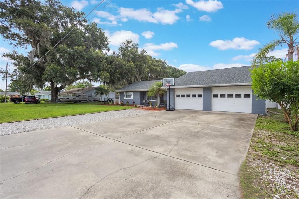 For Sale: $615,000 (3 beds, 2 baths, 2315 Square Feet)