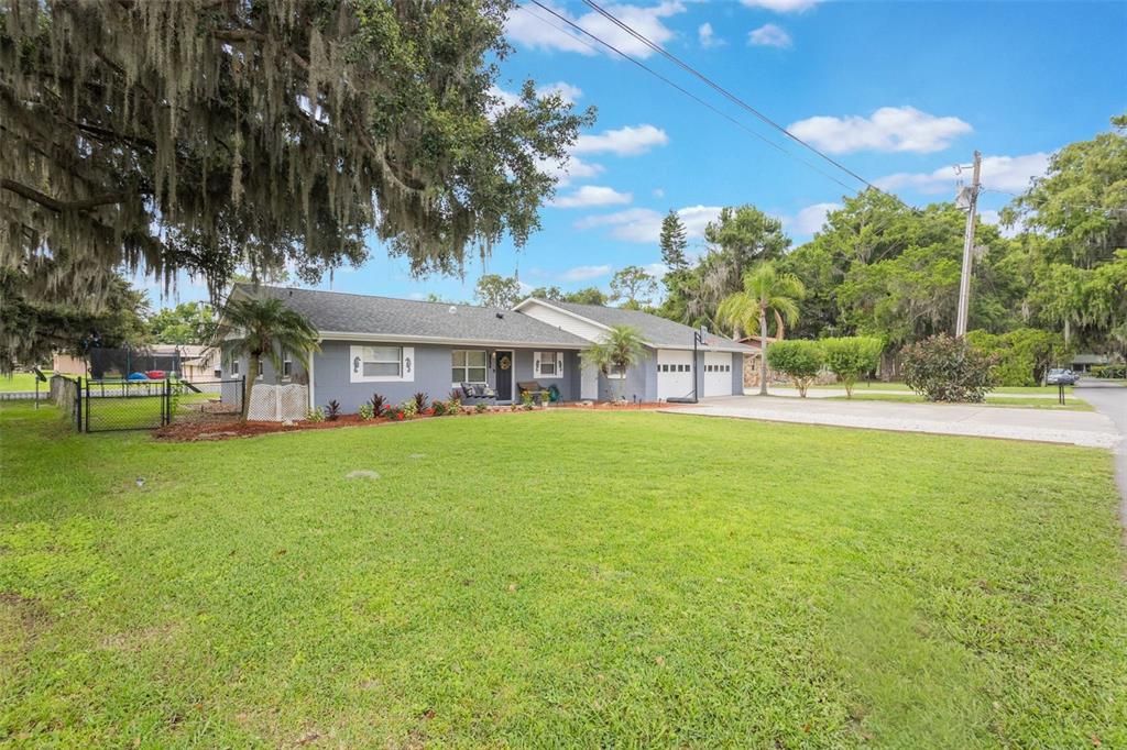 For Sale: $615,000 (3 beds, 2 baths, 2315 Square Feet)