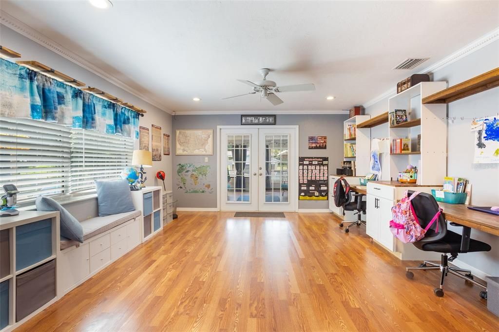 For Sale: $615,000 (3 beds, 2 baths, 2315 Square Feet)