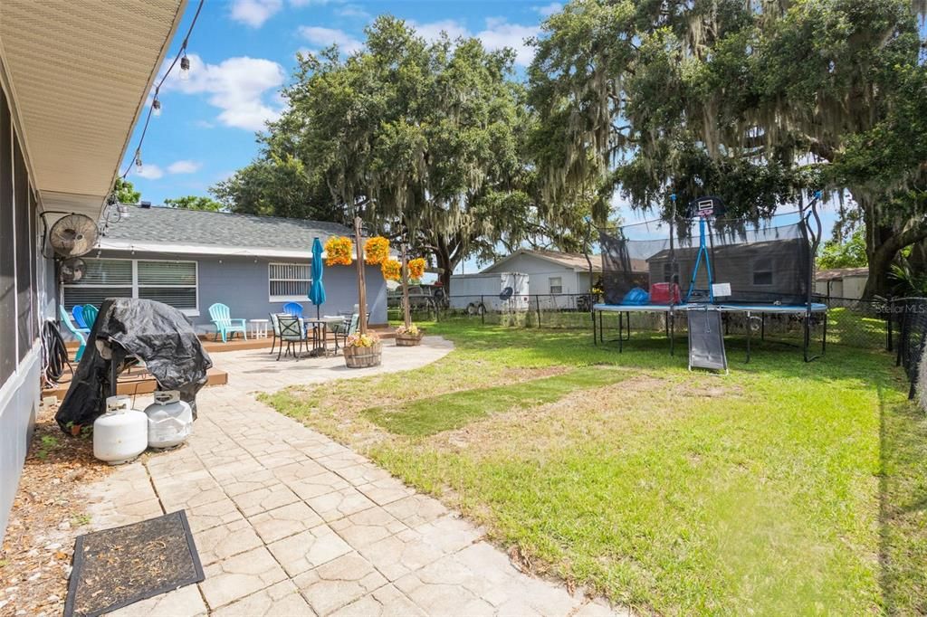 For Sale: $615,000 (3 beds, 2 baths, 2315 Square Feet)