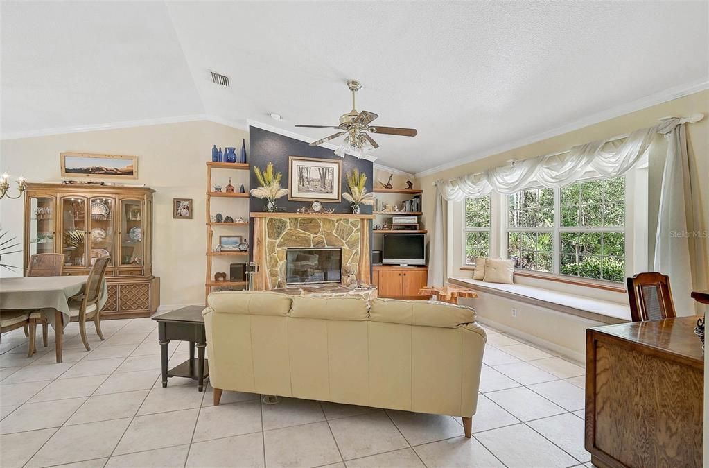 Active With Contract: $524,000 (2 beds, 2 baths, 1536 Square Feet)