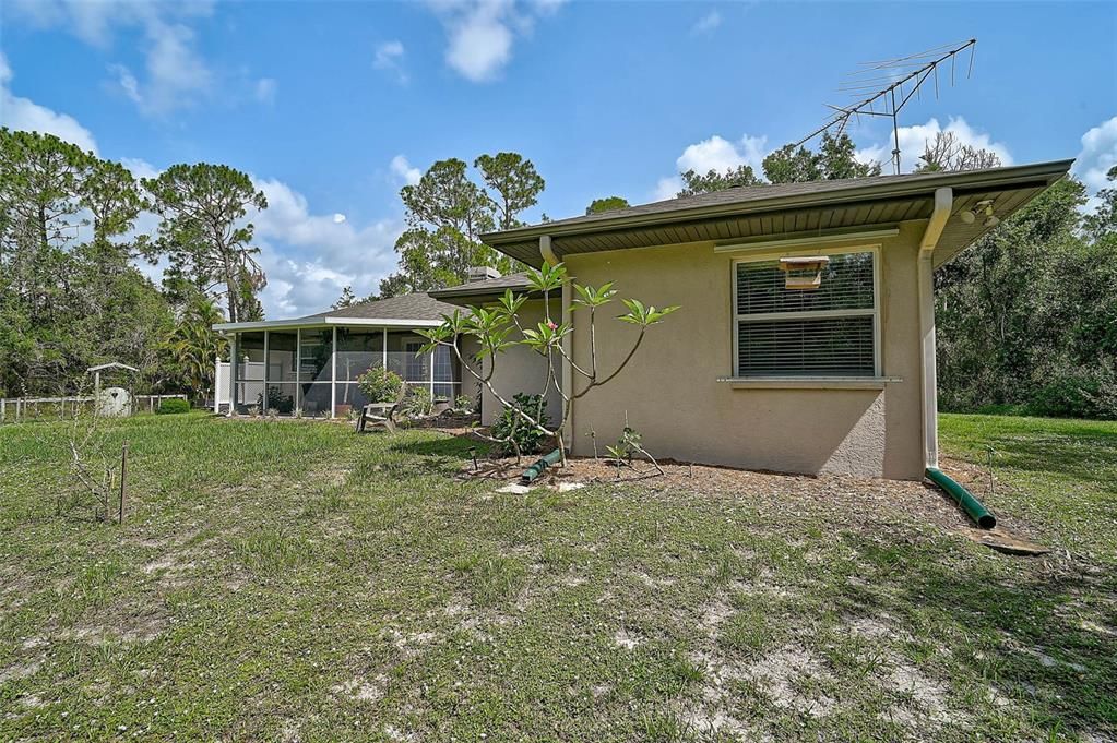 Active With Contract: $524,000 (2 beds, 2 baths, 1536 Square Feet)