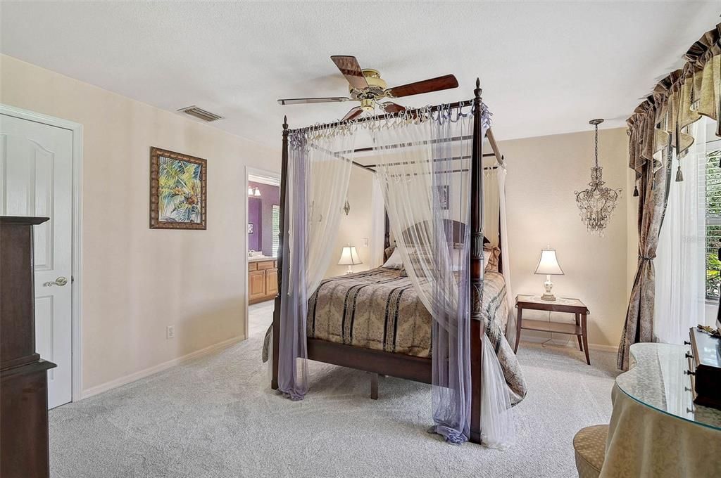 Active With Contract: $524,000 (2 beds, 2 baths, 1536 Square Feet)