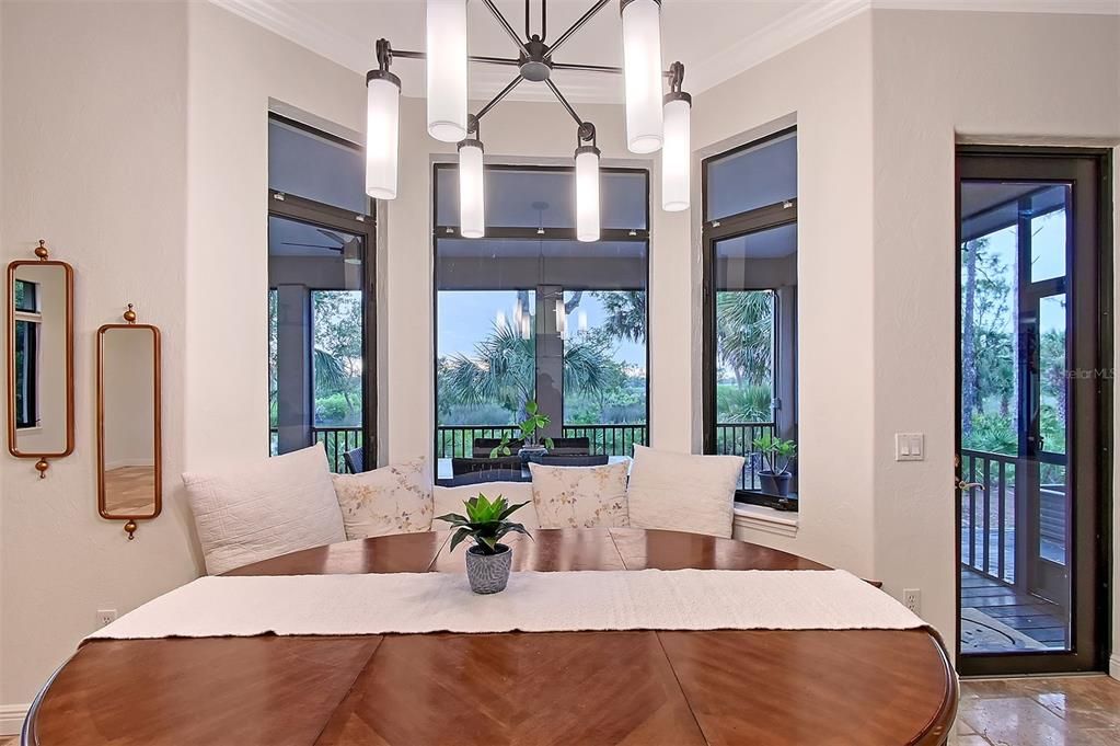 待售: $1,150,000 (3 贝兹, 2 浴室, 2905 平方英尺)