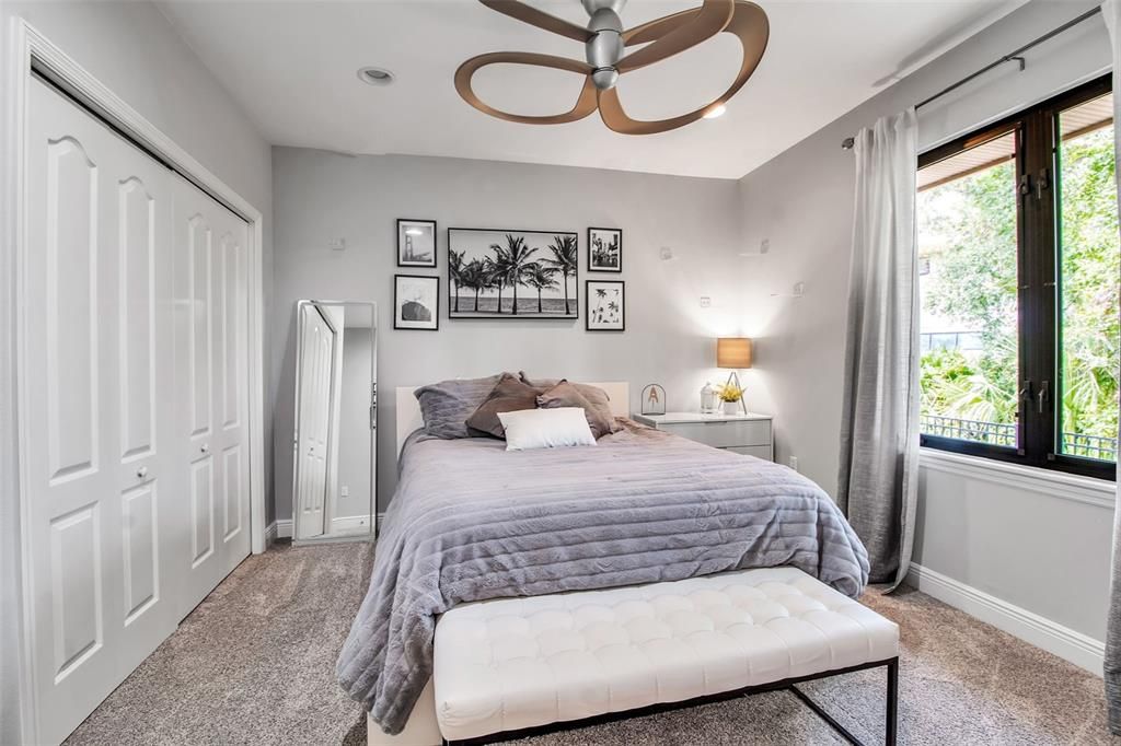 待售: $1,150,000 (3 贝兹, 2 浴室, 2905 平方英尺)