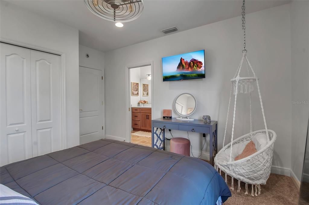 待售: $1,150,000 (3 贝兹, 2 浴室, 2905 平方英尺)