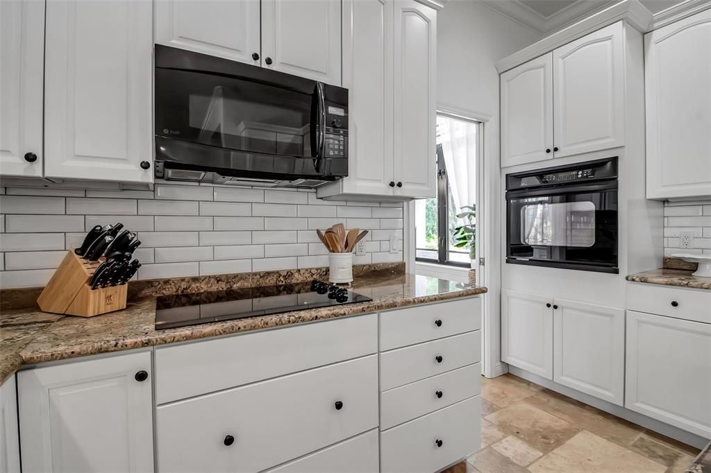 待售: $1,150,000 (3 贝兹, 2 浴室, 2905 平方英尺)