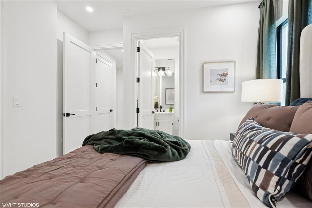 For Sale: $1,350,000 (3 beds, 3 baths, 2369 Square Feet)