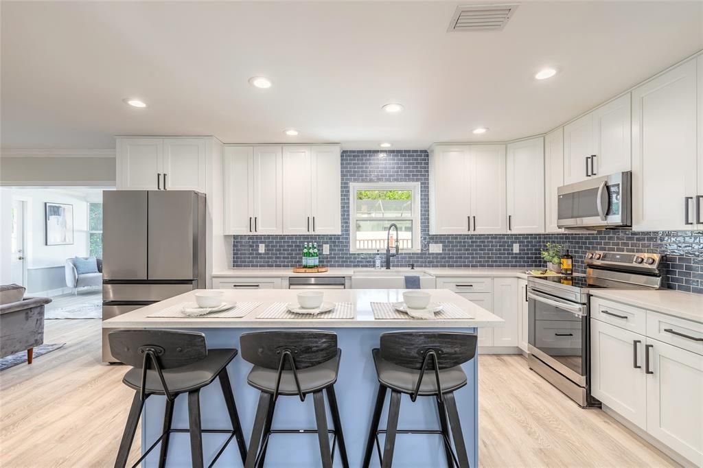 Active With Contract: $334,900 (3 beds, 2 baths, 1751 Square Feet)