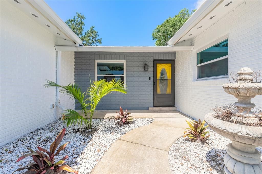 Active With Contract: $334,900 (3 beds, 2 baths, 1751 Square Feet)