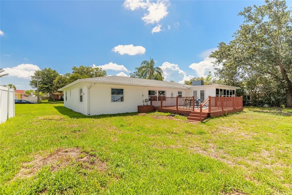 Active With Contract: $334,900 (3 beds, 2 baths, 1751 Square Feet)