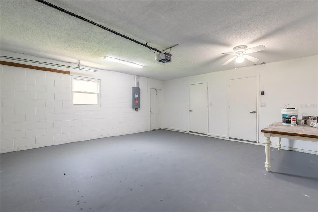 Active With Contract: $334,900 (3 beds, 2 baths, 1751 Square Feet)