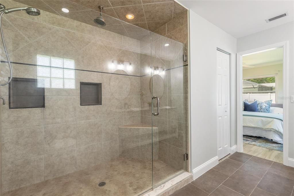 Active With Contract: $334,900 (3 beds, 2 baths, 1751 Square Feet)