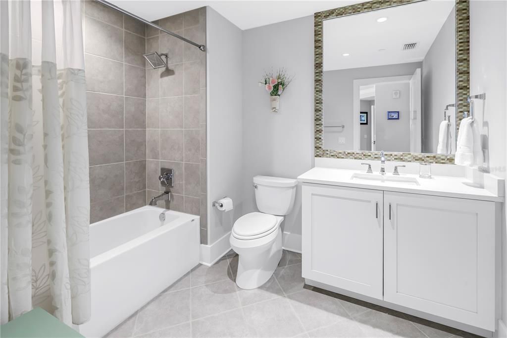 Activo con contrato: $1,179,000 (2 camas, 2 baños, 1724 Pies cuadrados)