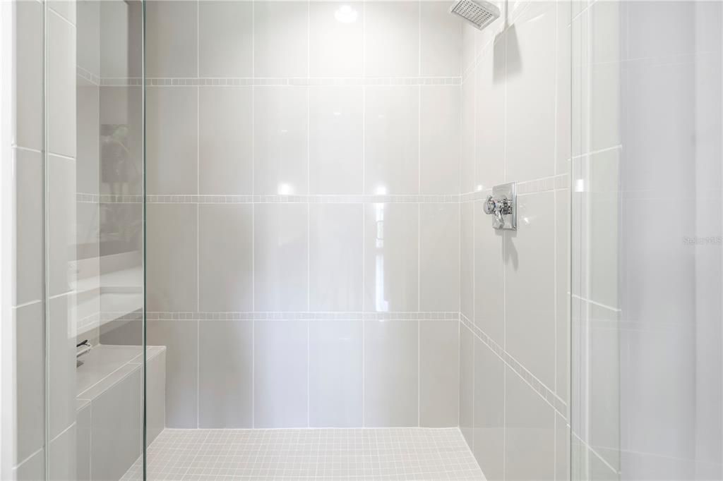 Activo con contrato: $1,179,000 (2 camas, 2 baños, 1724 Pies cuadrados)