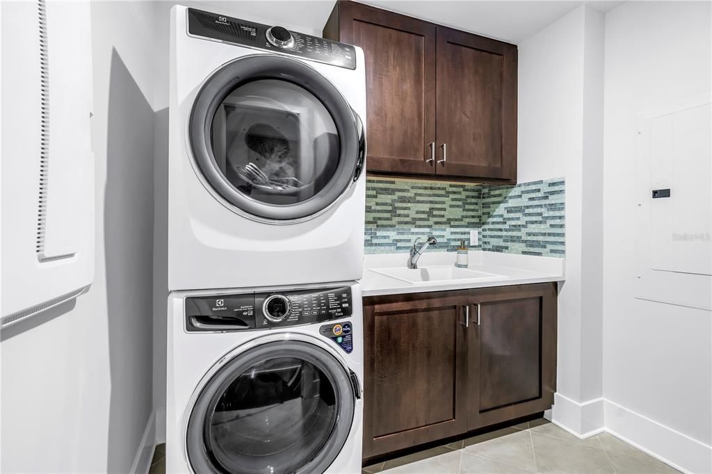 Activo con contrato: $1,179,000 (2 camas, 2 baños, 1724 Pies cuadrados)