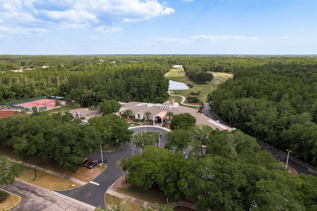 Activo con contrato: $899,900 (5 camas, 4 baños, 4006 Pies cuadrados)