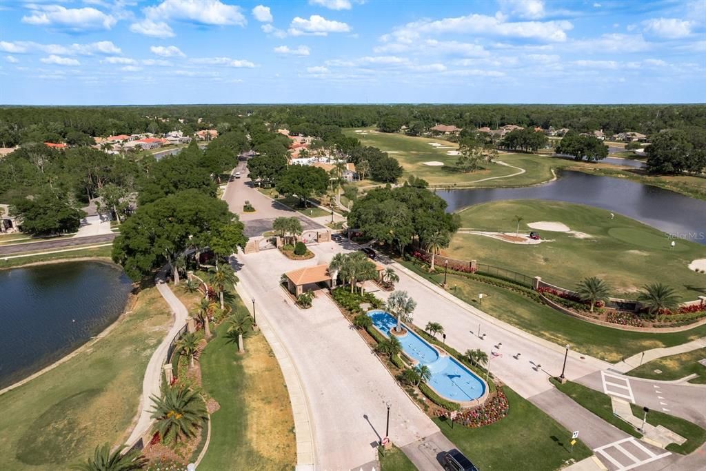 Activo con contrato: $899,900 (5 camas, 4 baños, 4006 Pies cuadrados)