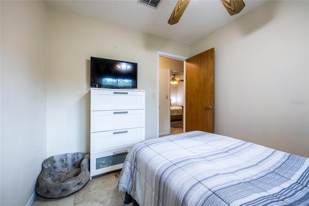 待售: $365,000 (4 贝兹, 2 浴室, 1764 平方英尺)