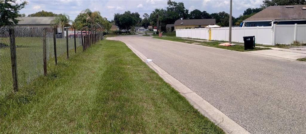 На продажу: $178,000 (0.25 acres)