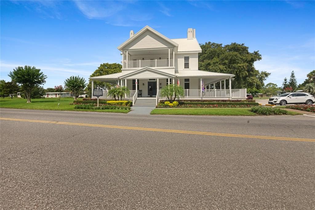 На продажу: $176,900 (2 спален, 2 ванн, 1442 Квадратных фут)