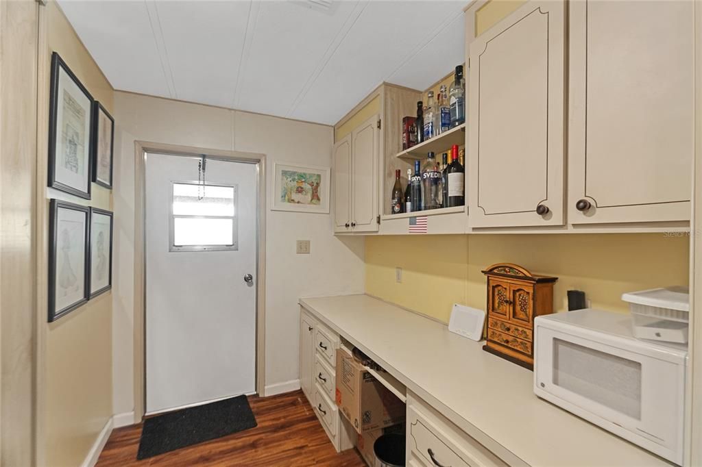 На продажу: $176,900 (2 спален, 2 ванн, 1442 Квадратных фут)