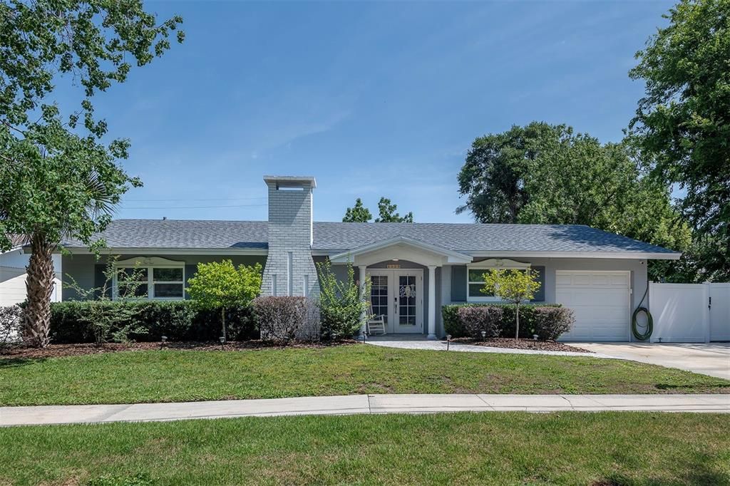 Recently Sold: $625,000 (3 beds, 3 baths, 2261 Square Feet)