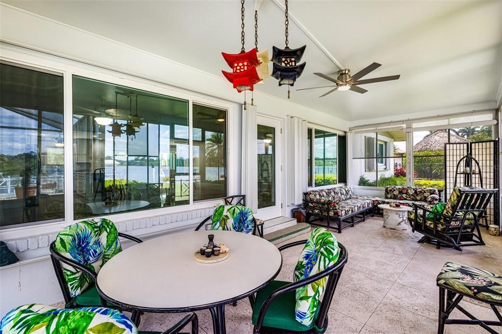 For Sale: $550,000 (3 beds, 3 baths, 2263 Square Feet)