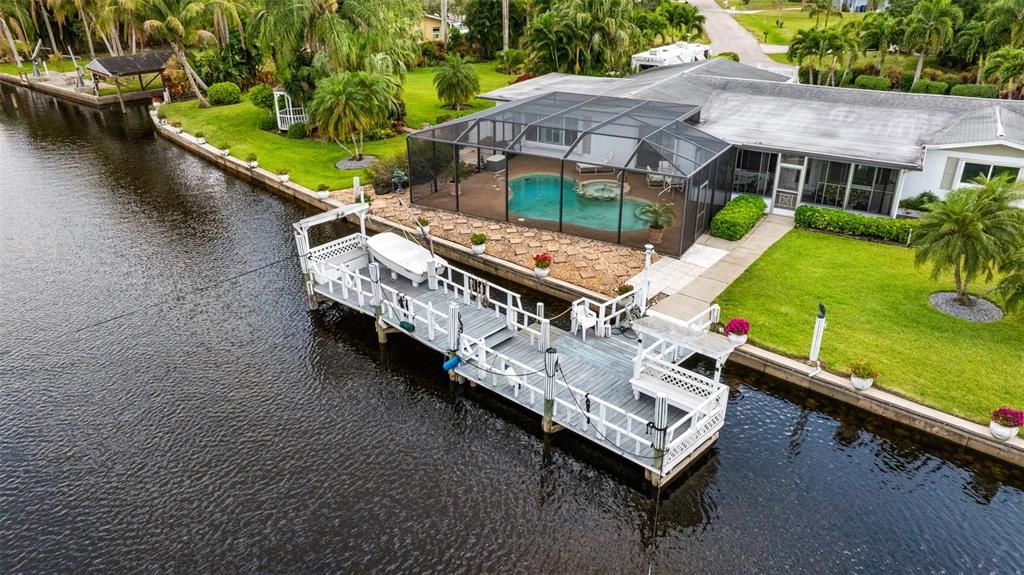 For Sale: $550,000 (3 beds, 3 baths, 2263 Square Feet)