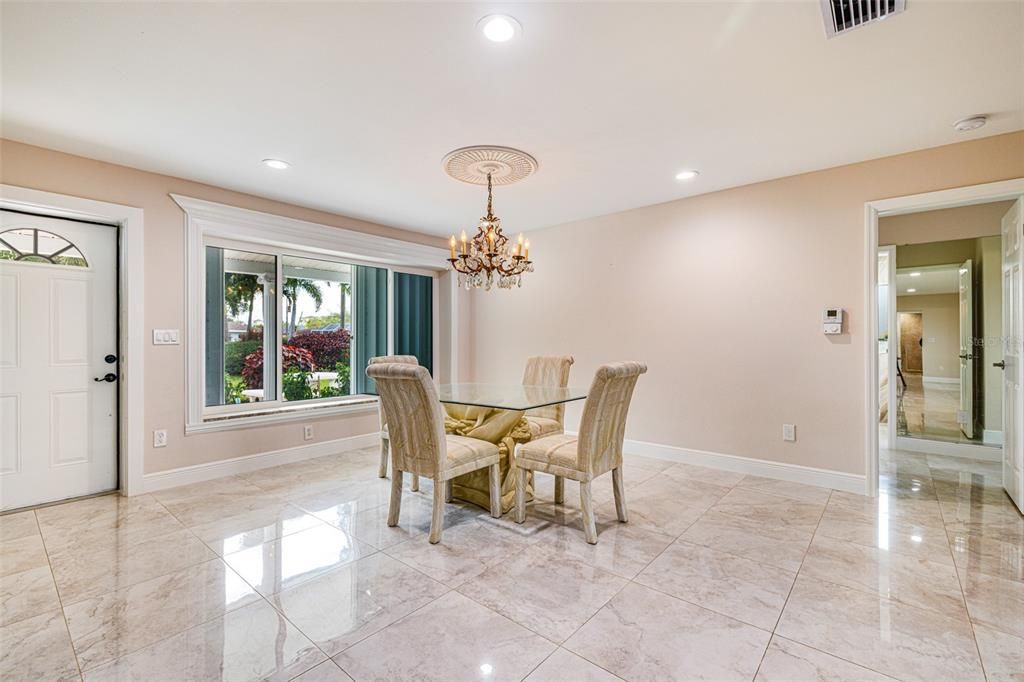 For Sale: $550,000 (3 beds, 3 baths, 2263 Square Feet)