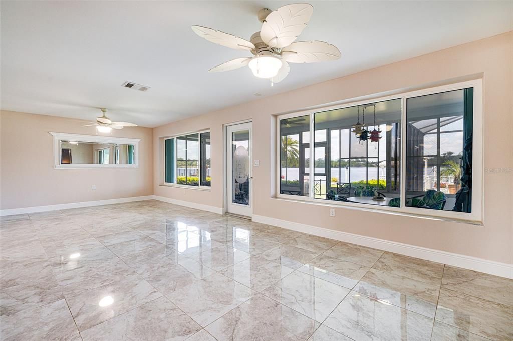 For Sale: $550,000 (3 beds, 3 baths, 2263 Square Feet)