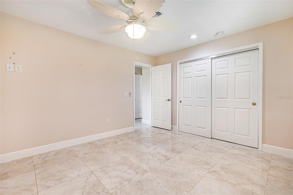 For Sale: $550,000 (3 beds, 3 baths, 2263 Square Feet)