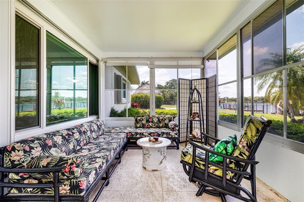 For Sale: $550,000 (3 beds, 3 baths, 2263 Square Feet)