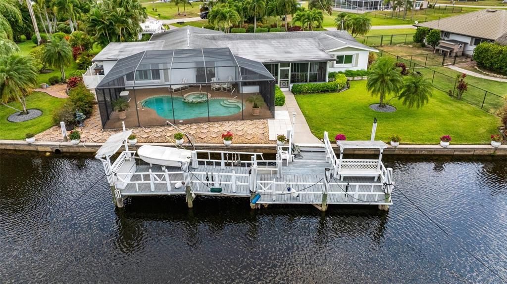 For Sale: $550,000 (3 beds, 3 baths, 2263 Square Feet)