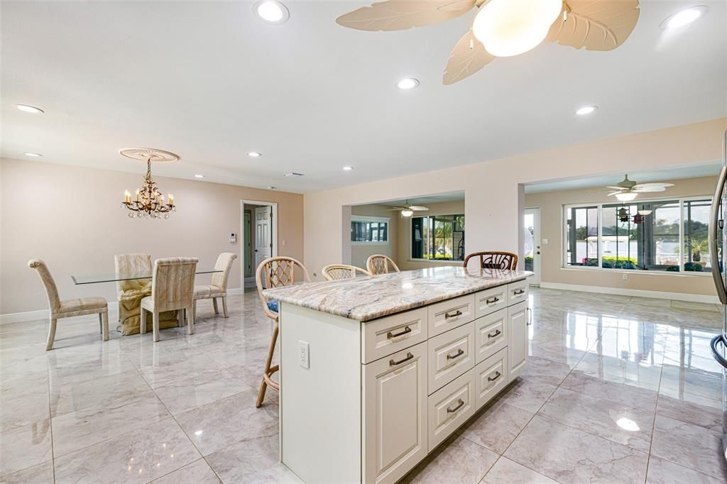 For Sale: $550,000 (3 beds, 3 baths, 2263 Square Feet)