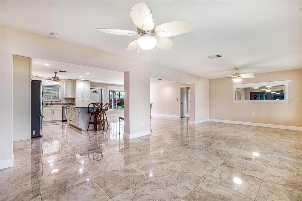 For Sale: $550,000 (3 beds, 3 baths, 2263 Square Feet)