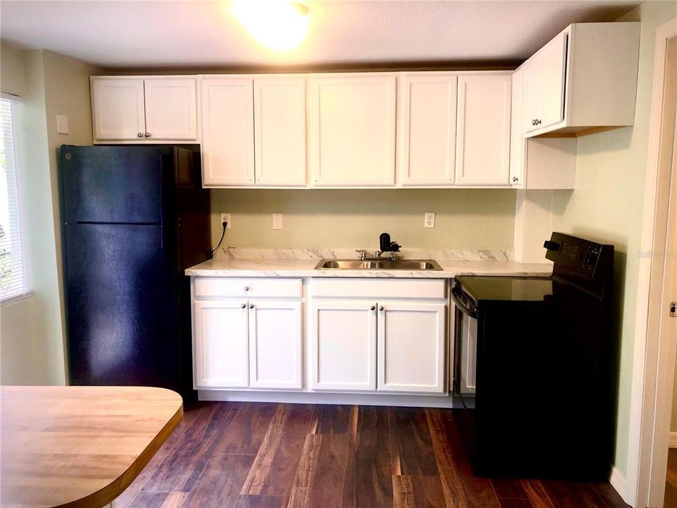 For Rent: $1,070 (1 beds, 1 baths, 768 Square Feet)