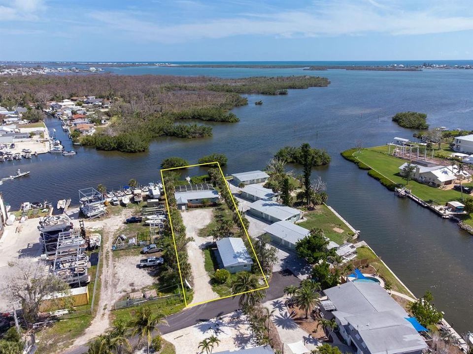 合同活跃: $750,000 (2 贝兹, 0 浴室, 1617 平方英尺)