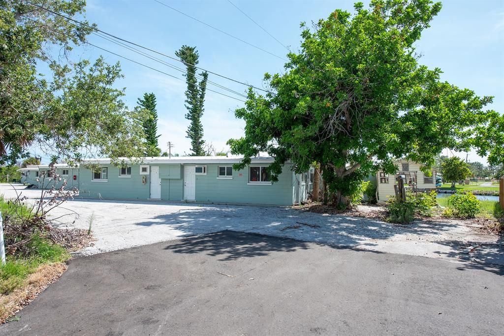 Active With Contract: $1,500,000 (13 beds, 0 baths, 4544 Square Feet)