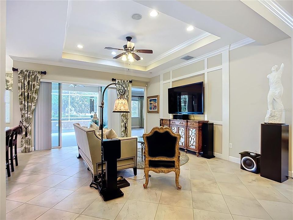 待售: $350,000 (2 贝兹, 2 浴室, 1984 平方英尺)