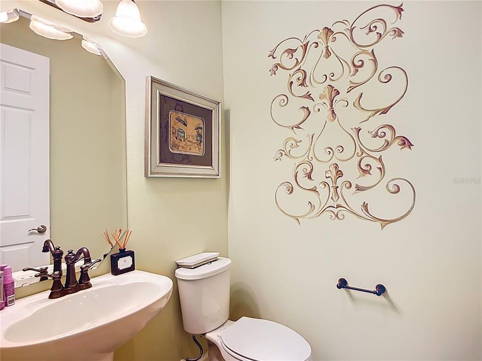 待售: $350,000 (2 贝兹, 2 浴室, 1984 平方英尺)