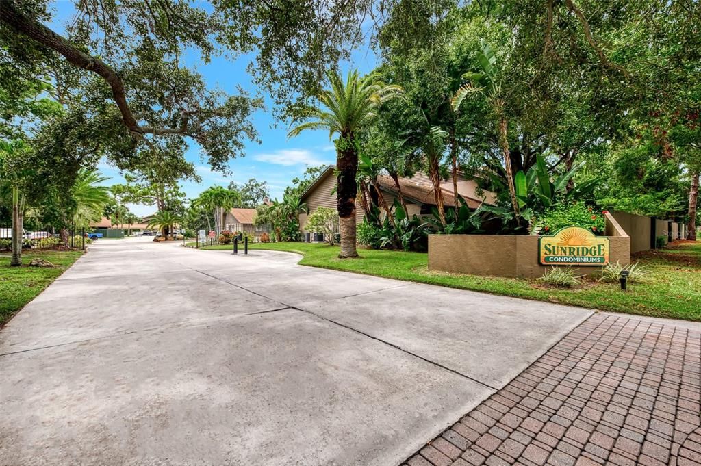 合同活跃: $150,000 (2 贝兹, 2 浴室, 1221 平方英尺)